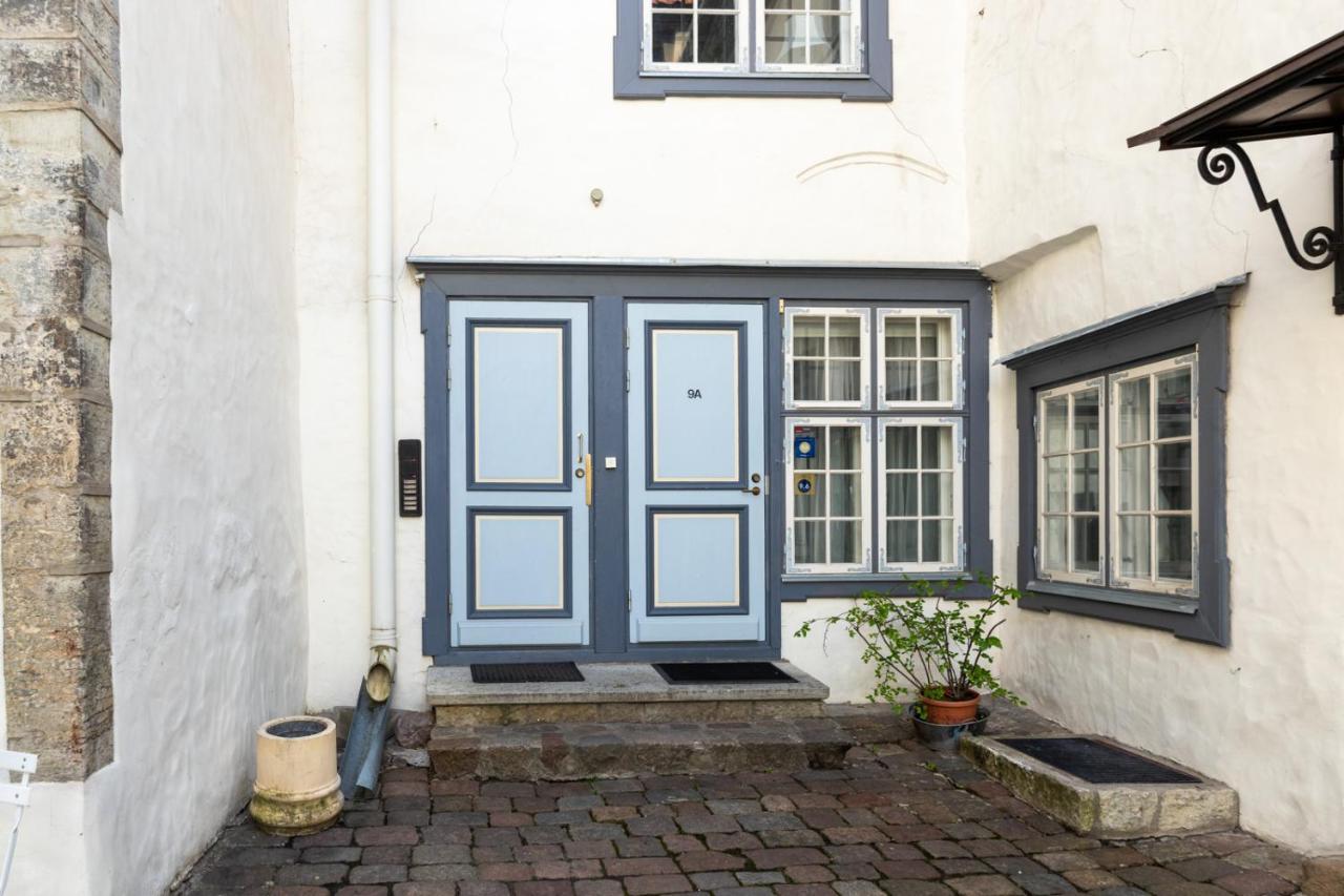 Hilltop Apartments - Old Town Kuninga Tallinn Extérieur photo